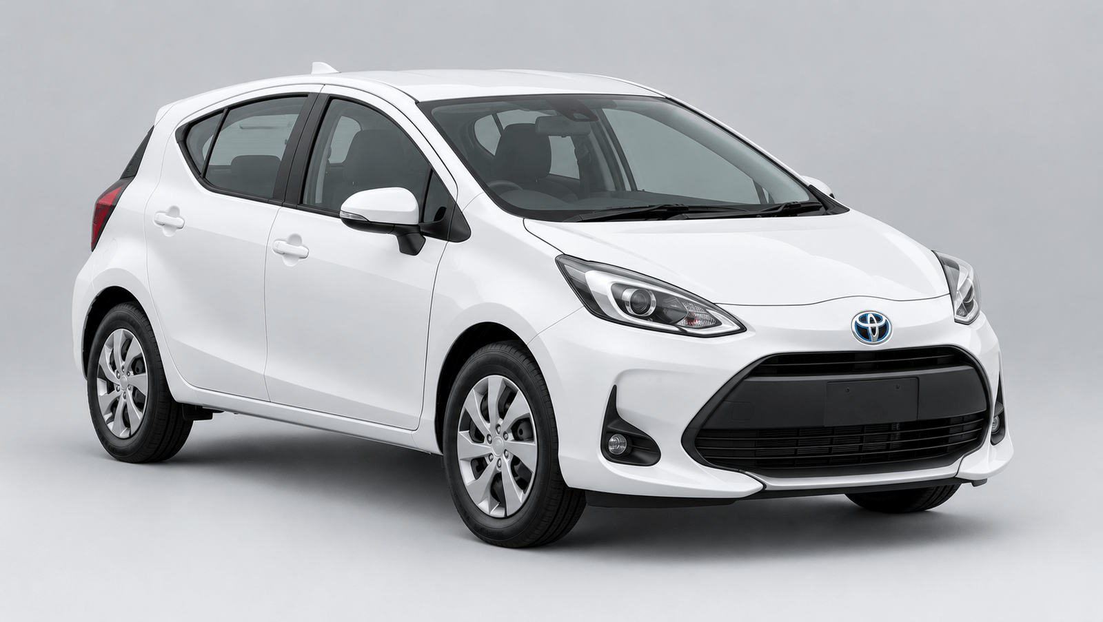 Toyota Aqua front view